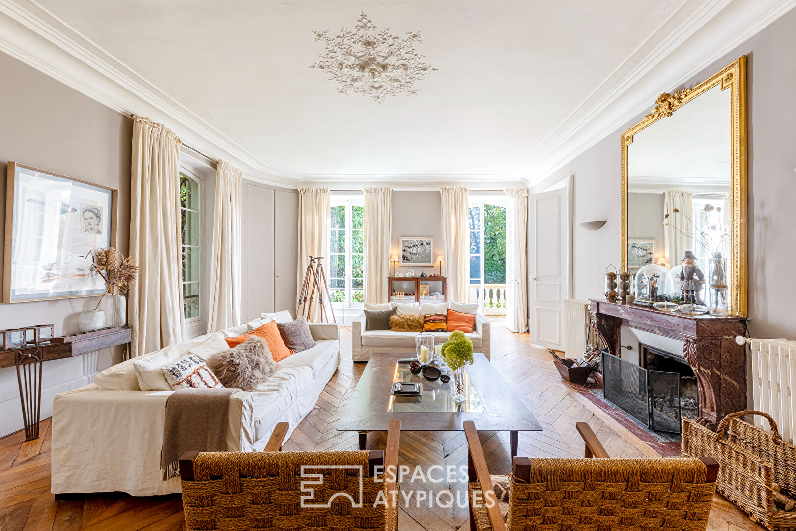 Exceptionnelle maison de maître du XIXe siècle proche Montfort l’Amaury