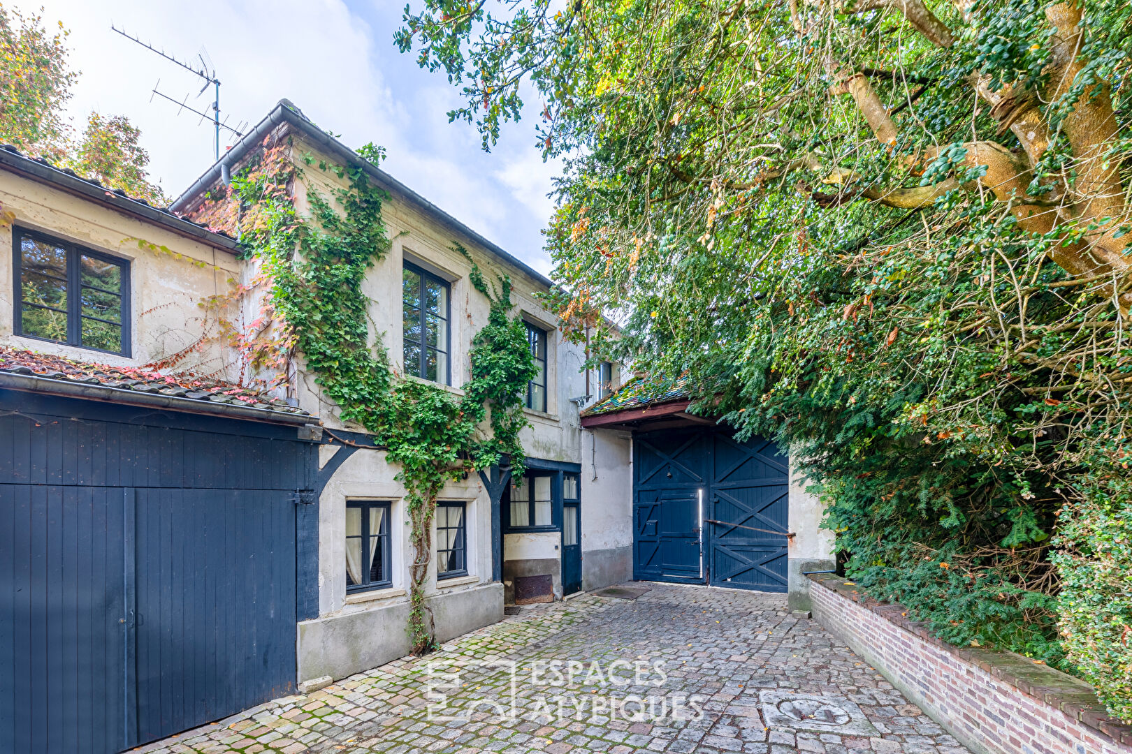 Exceptionnelle maison de maître du XIXe siècle proche Montfort l’Amaury
