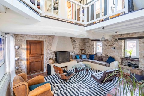 Town house in the heart of the village of Beynes