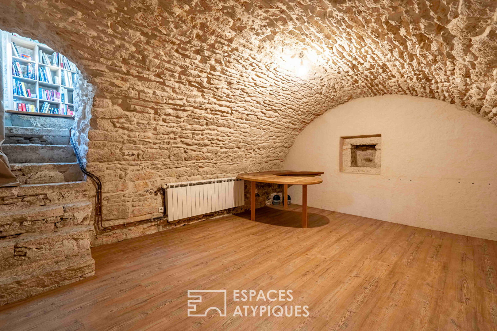 Town house in the heart of the village of Beynes