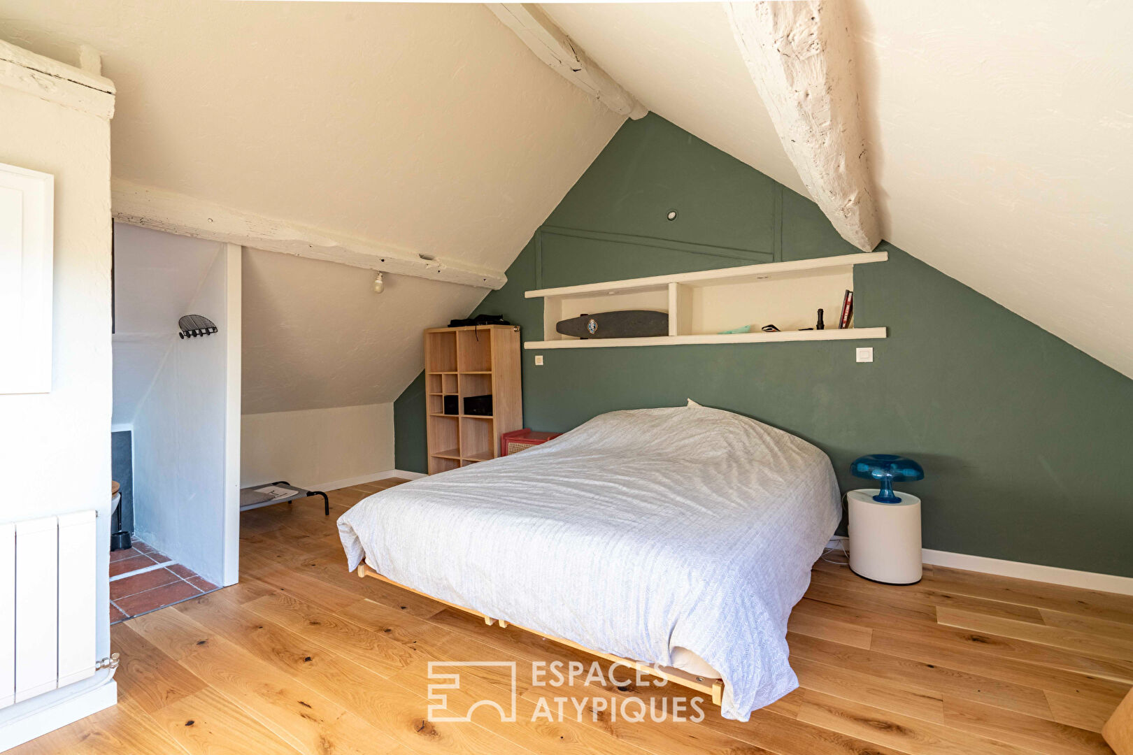 Town house in the heart of the village of Beynes