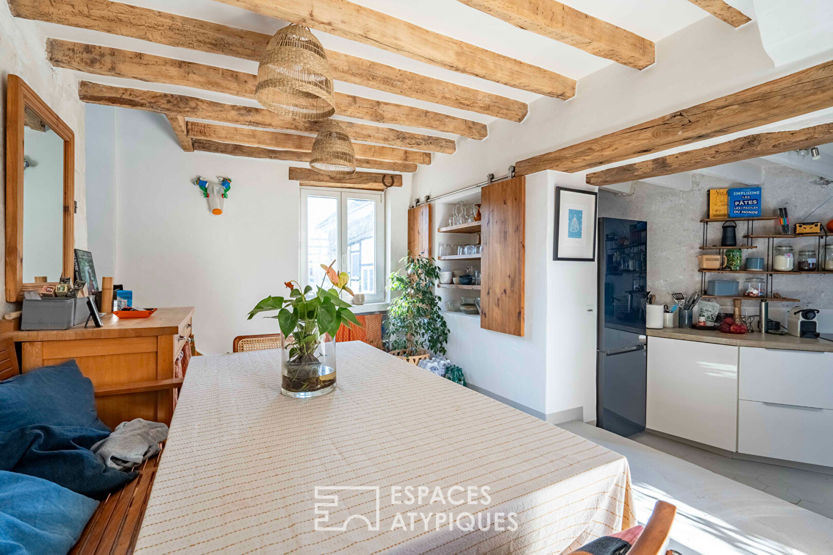 Town house in the heart of the village of Beynes