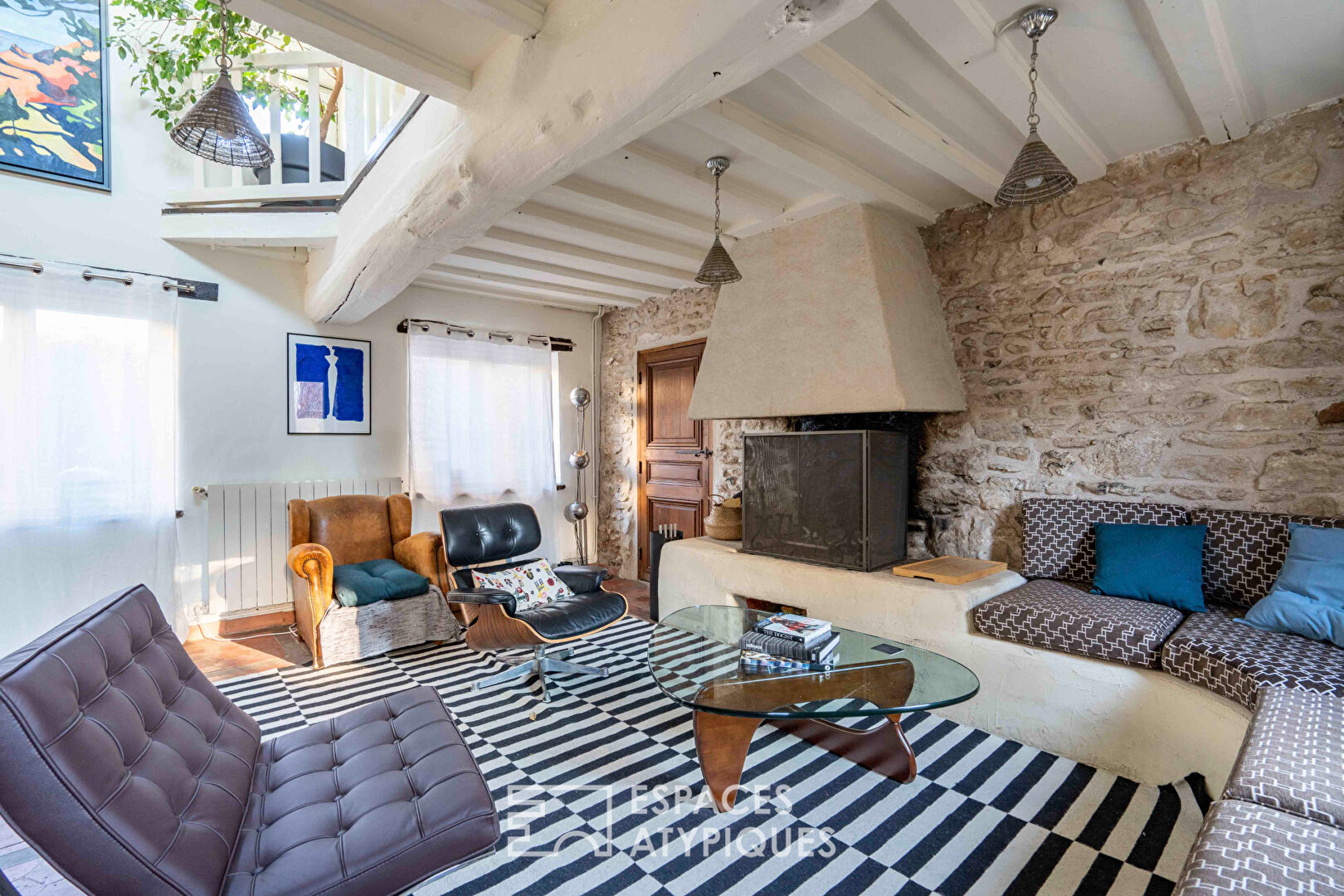 Town house in the heart of the village of Beynes