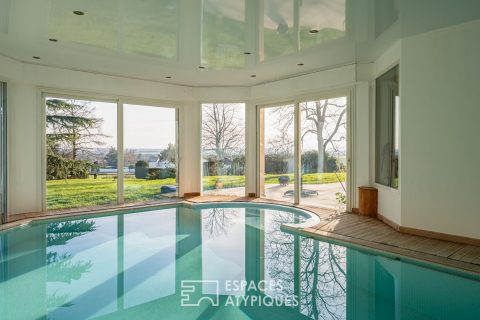 Maison avec piscine intérieure dans un domaine privé sécurisé