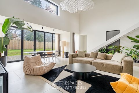 Elegant architect-designed timber-framed house in the heart of nature