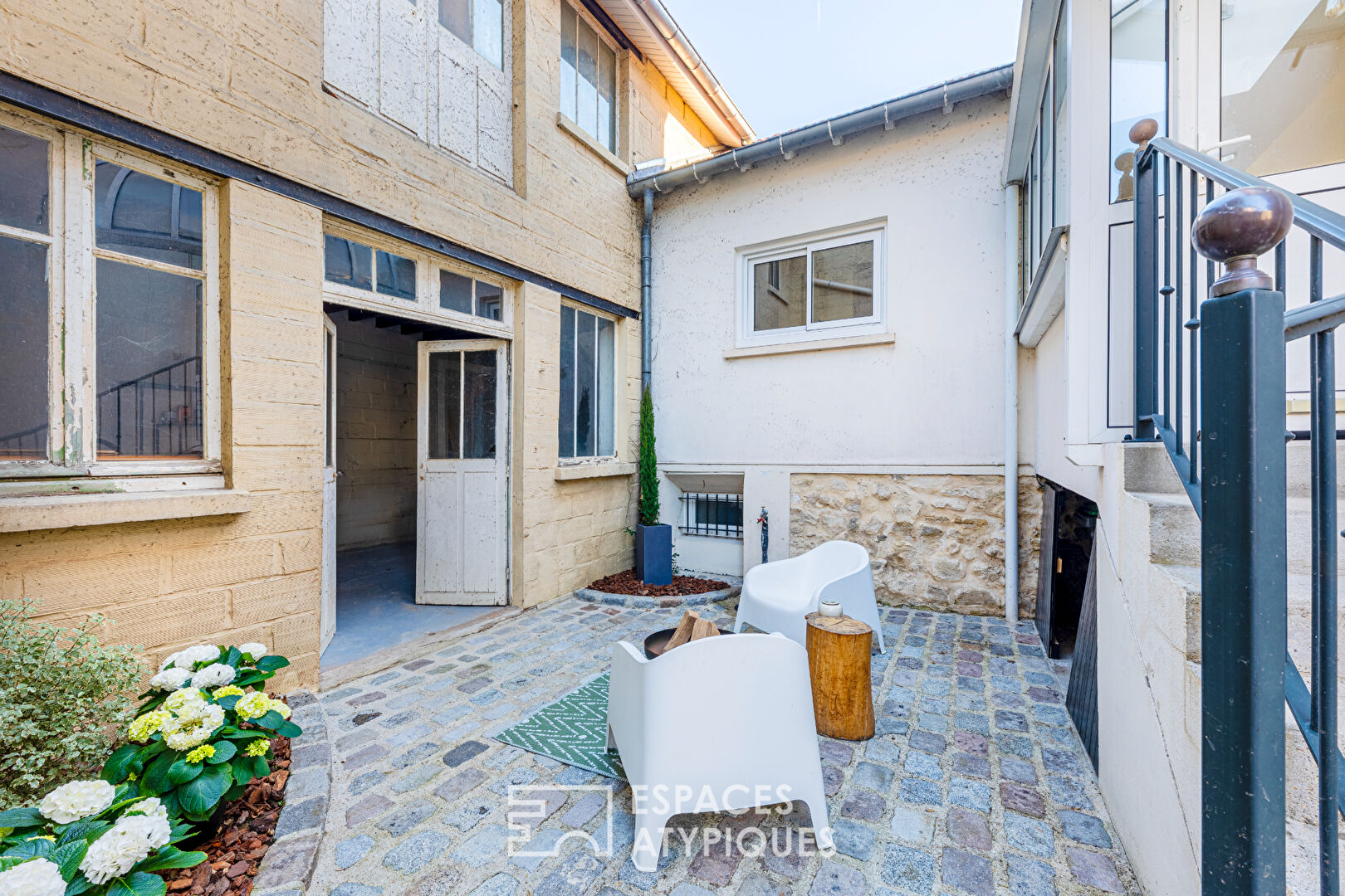 Renovated character house with large workshop to reinvent? Conflans-Sainte-Honorine