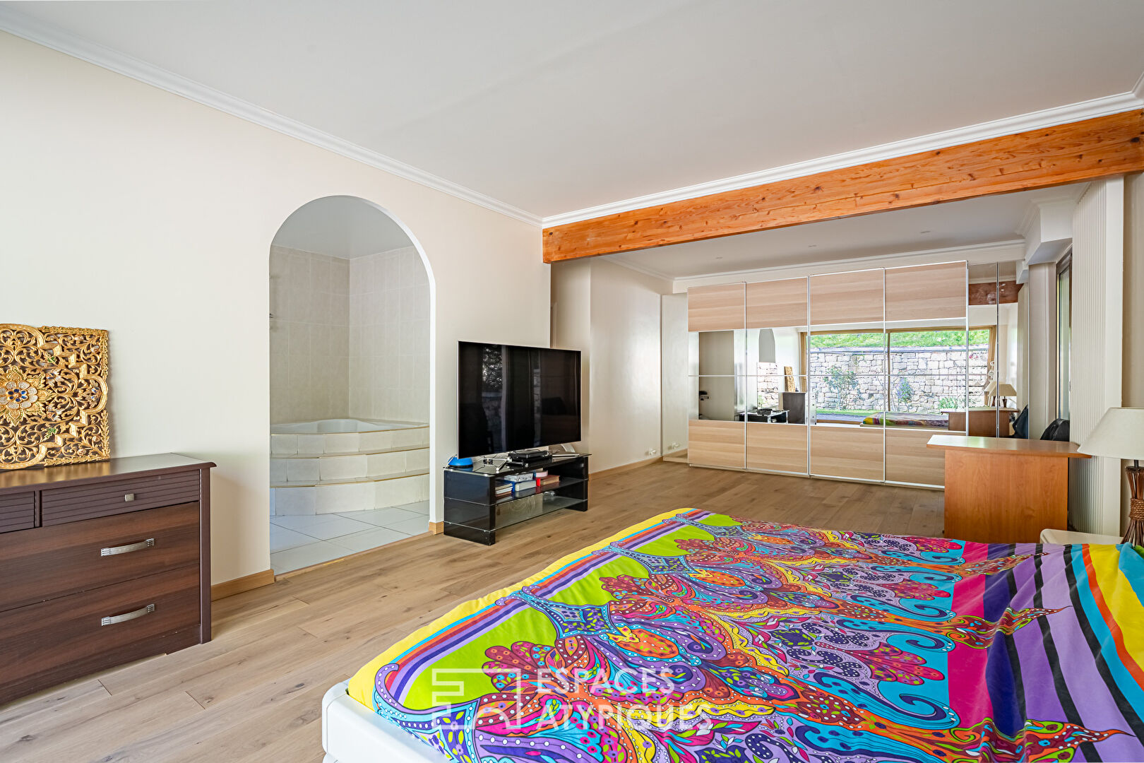 Multifaceted architect-designed house with open views, swimming pool and outbuildings
