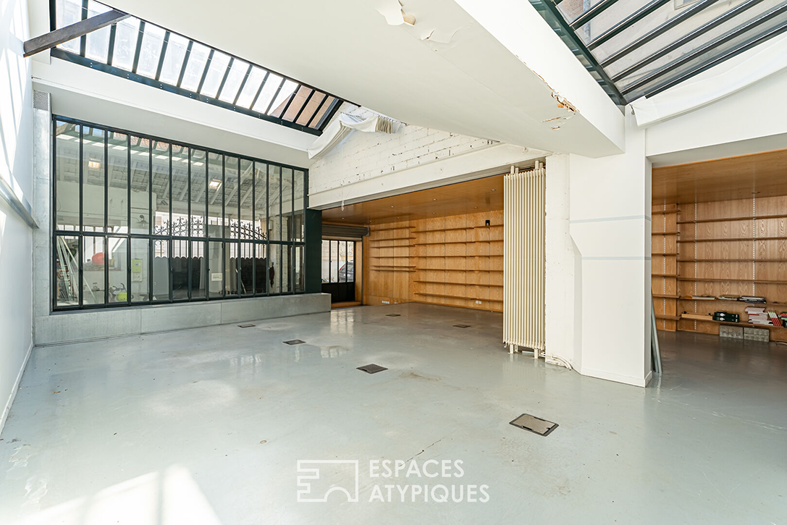 House with its exceptional loft and garden in the heart of Versailles