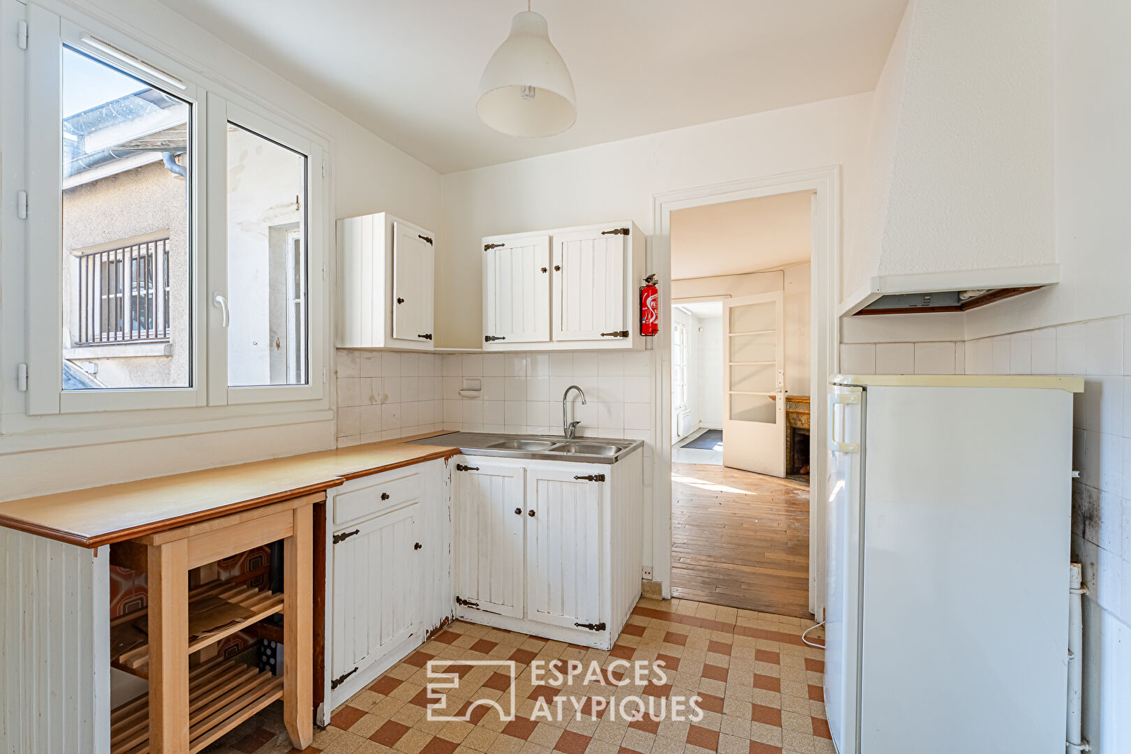 House with its exceptional loft and garden in the heart of Versailles