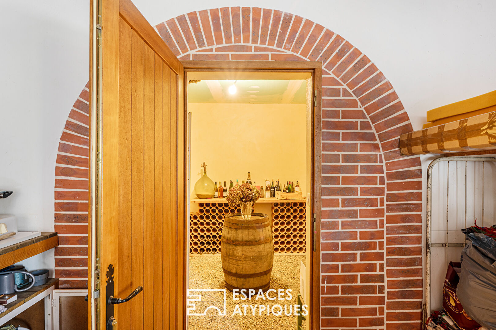 Architecture originale et fort potentiel sur l’axe Paris – Normandie