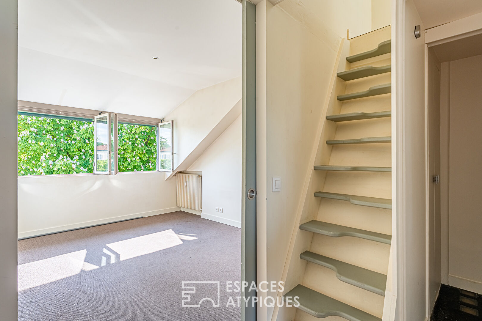 Duplex au calme dans un hôtel particulier à Versailles Rive Droite