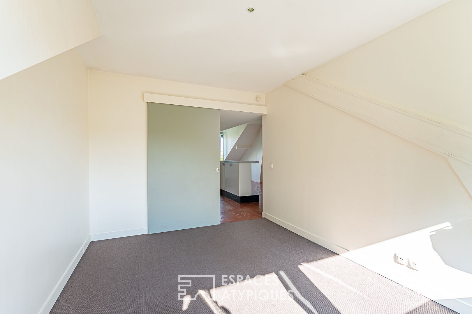 Duplex au calme dans un hôtel particulier à Versailles Rive Droite