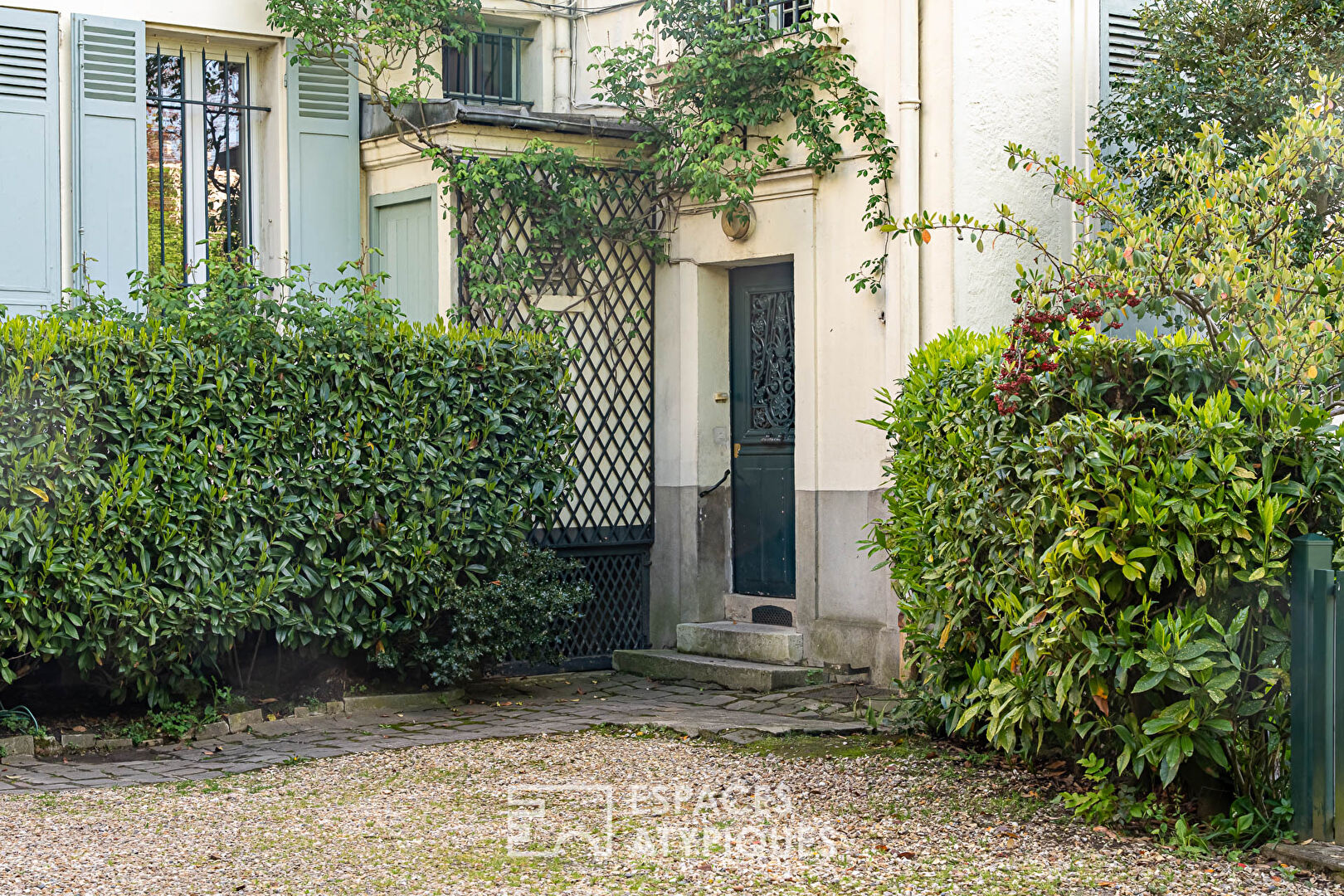 Duplex au calme dans un hôtel particulier à Versailles Rive Droite