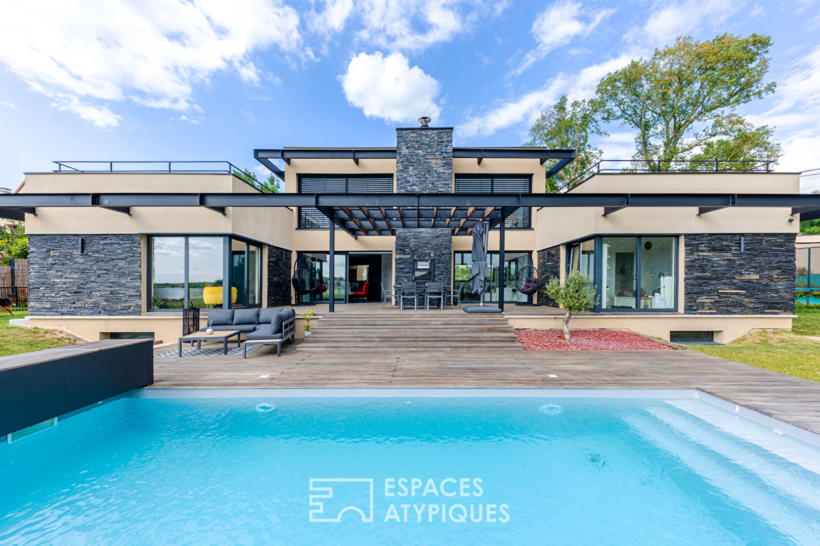 Villa haut de gamme avec piscine et vue imprenable sur la vallée de la Mauldre