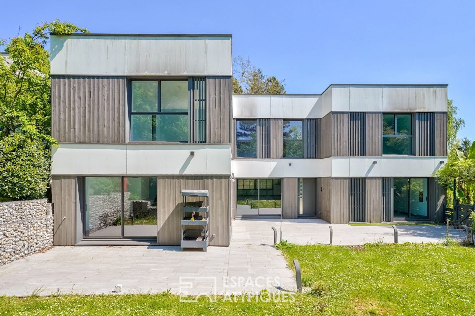 Maison d'architecte avec terrasse et jardin sans vis à vis
