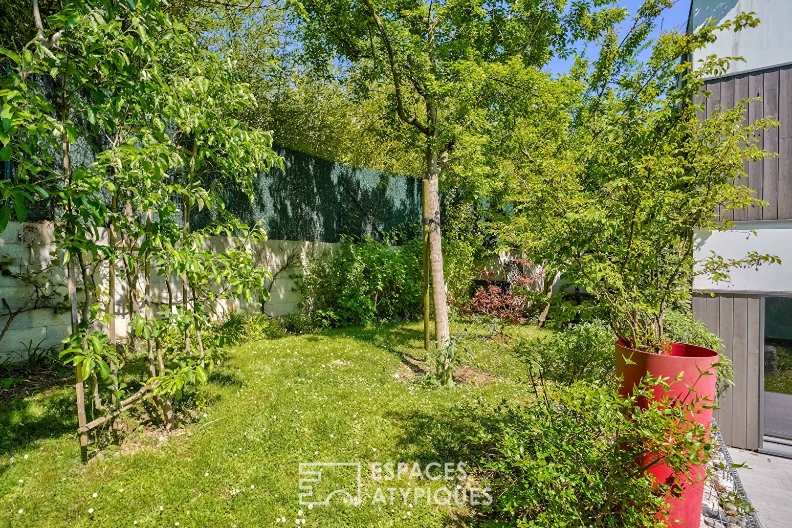 Maison d’architecte avec terrasse et jardin sans vis à vis