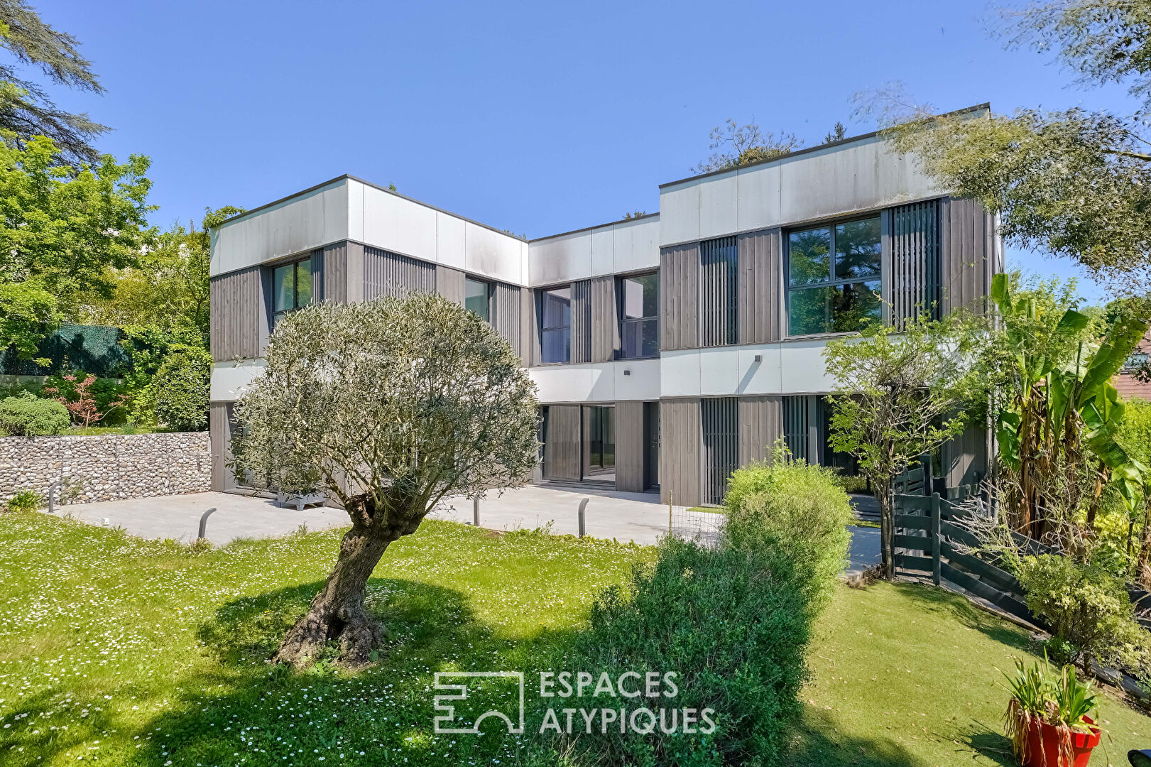Maison d’architecte avec terrasse et jardin sans vis à vis