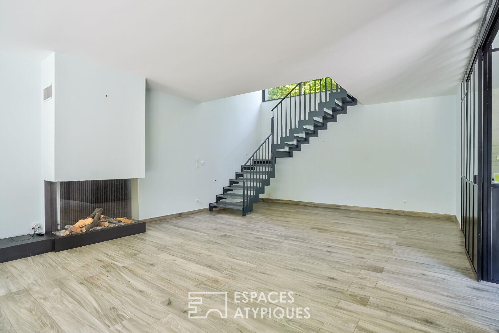 Maison d’architecte avec terrasse et jardin sans vis à vis