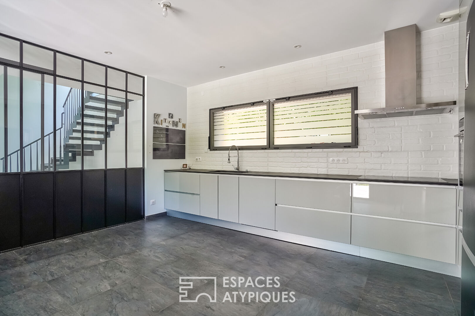 Maison d’architecte avec terrasse et jardin sans vis à vis