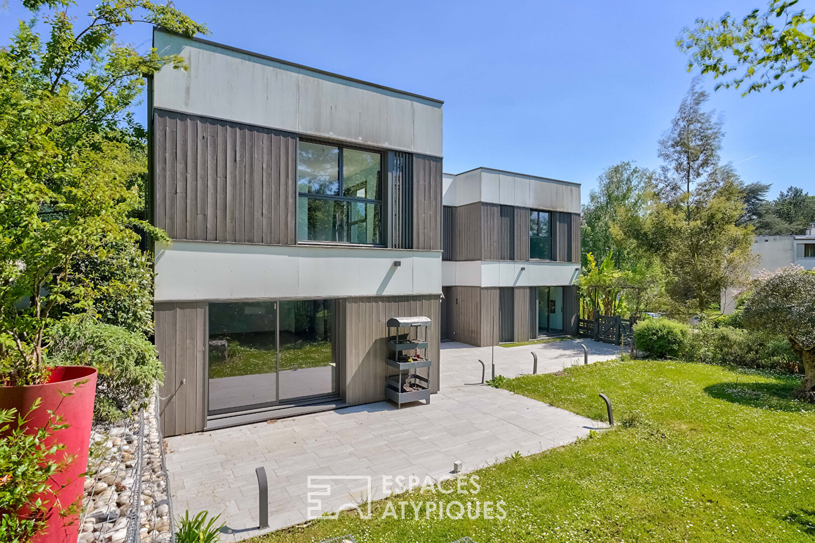 Maison d’architecte avec terrasse et jardin sans vis à vis