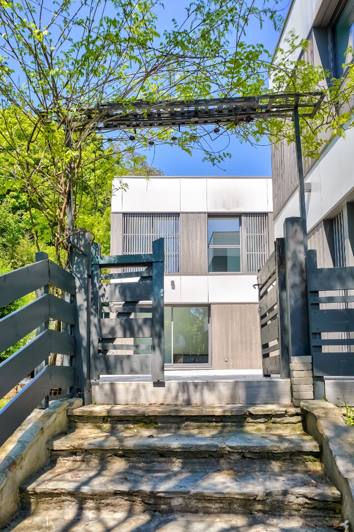 Maison d’architecte avec terrasse et jardin sans vis à vis