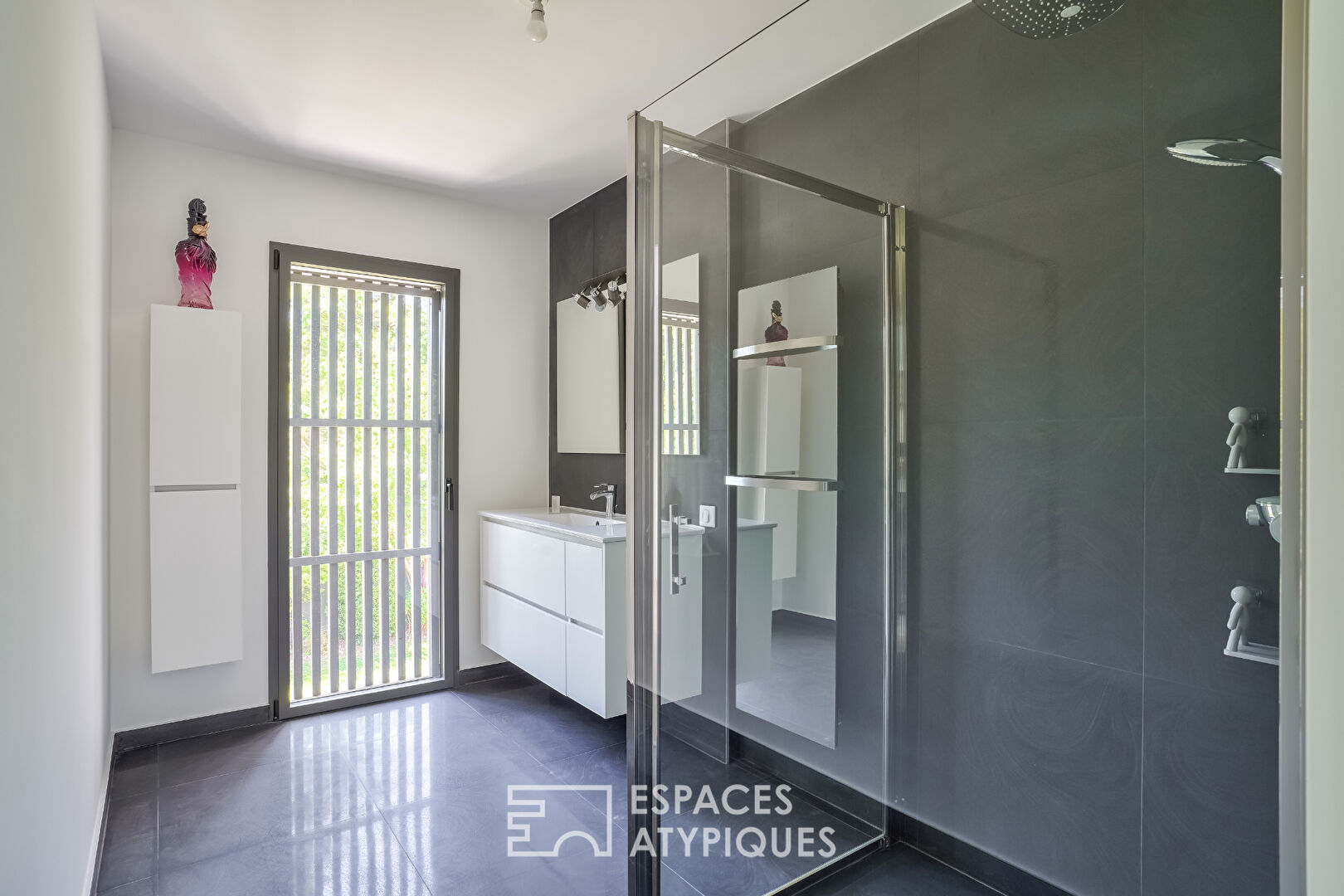Maison d’architecte avec terrasse et jardin sans vis à vis