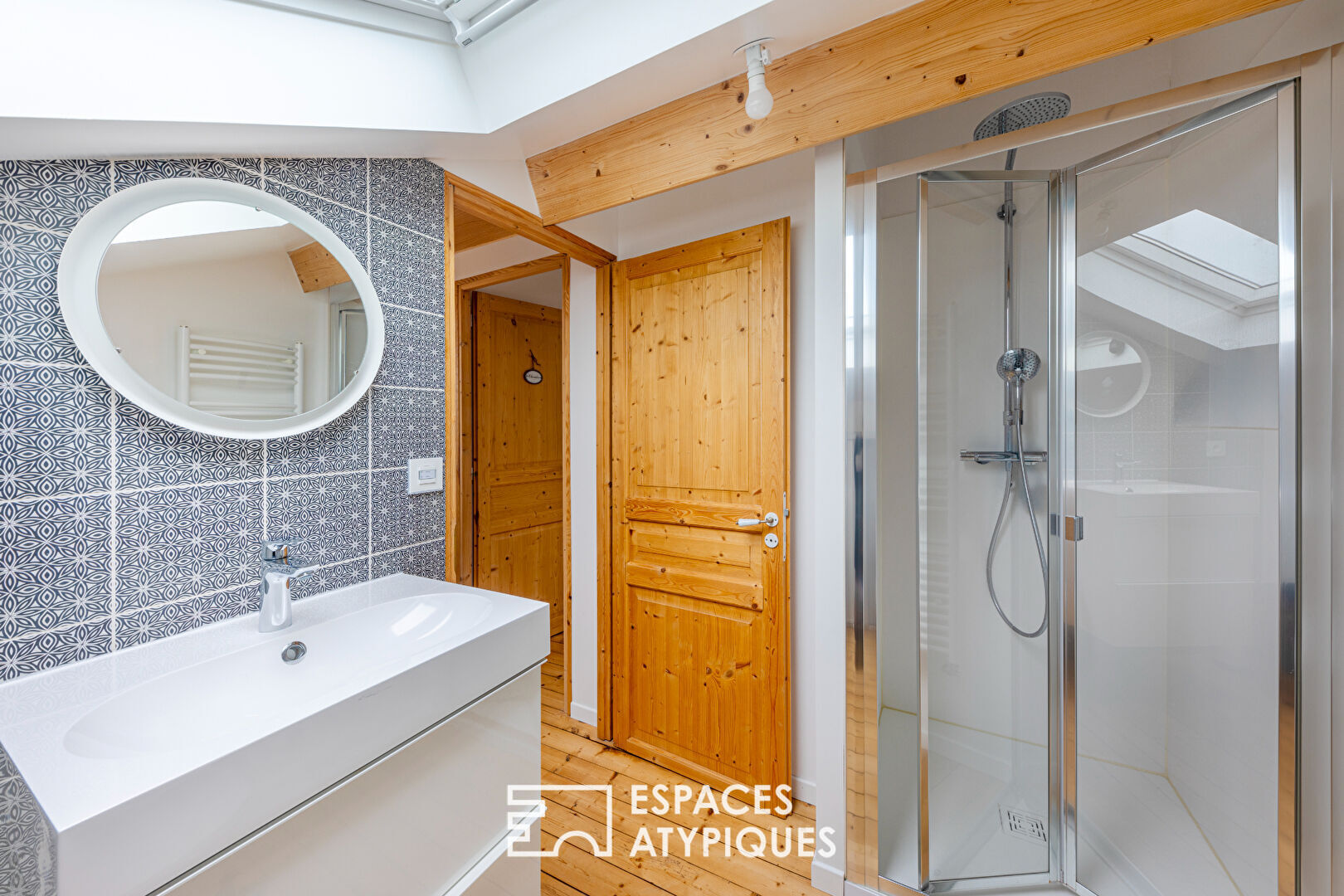 Rénovation de grande qualité pour cette jolie maison 1930 au coeur des Martraits à Mantes la Jolie