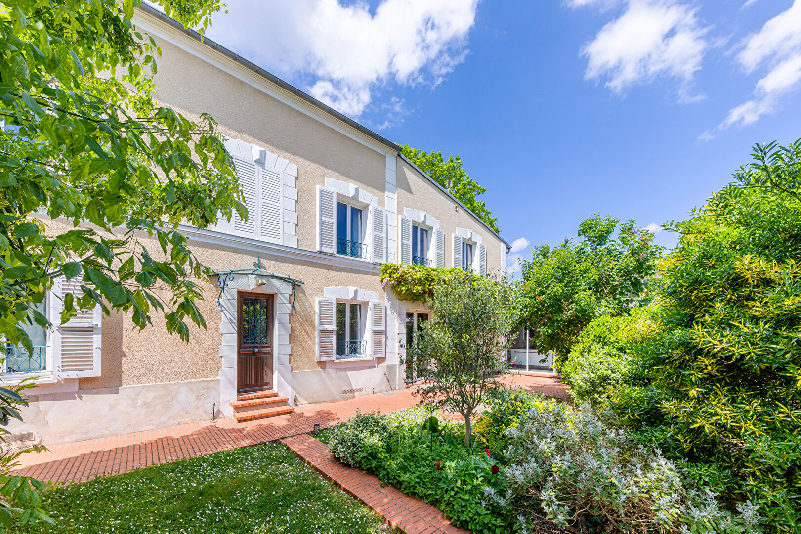 Demeure du 19ème avec extension d’architecte à Conflans-Sainte-Honorine