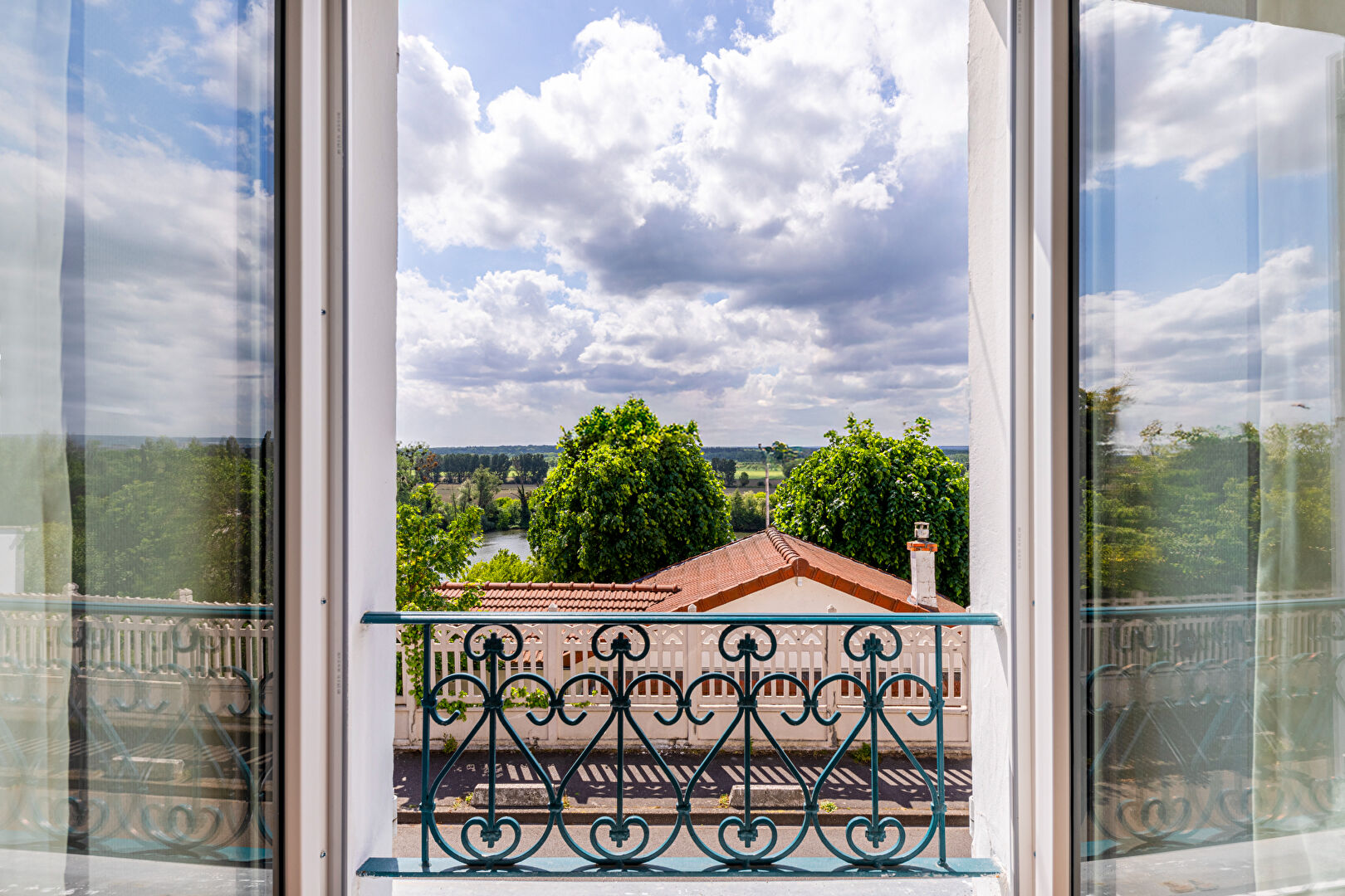 Demeure du 19ème avec extension d’architecte à Conflans-Sainte-Honorine