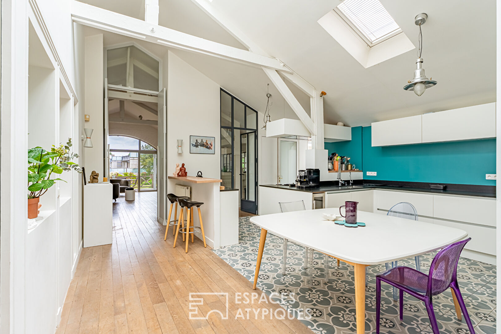 Maison d’architecte au style californien sur les bords de Seine