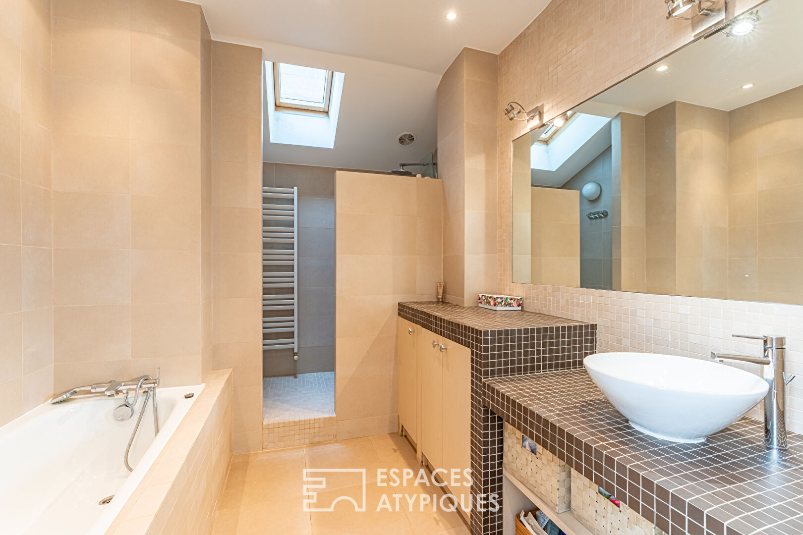 Maison d’architecte au style californien sur les bords de Seine