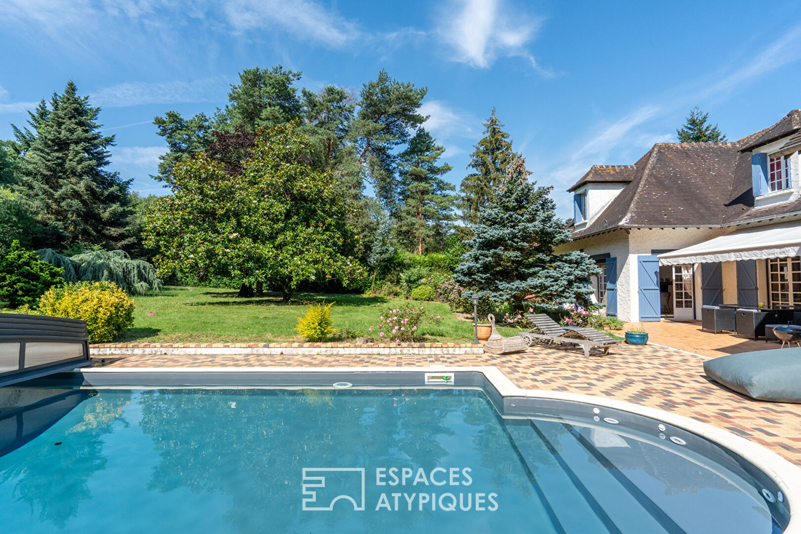 Très belle maison familiale avec piscine et jacuzzi à proximité de Clairefontaine