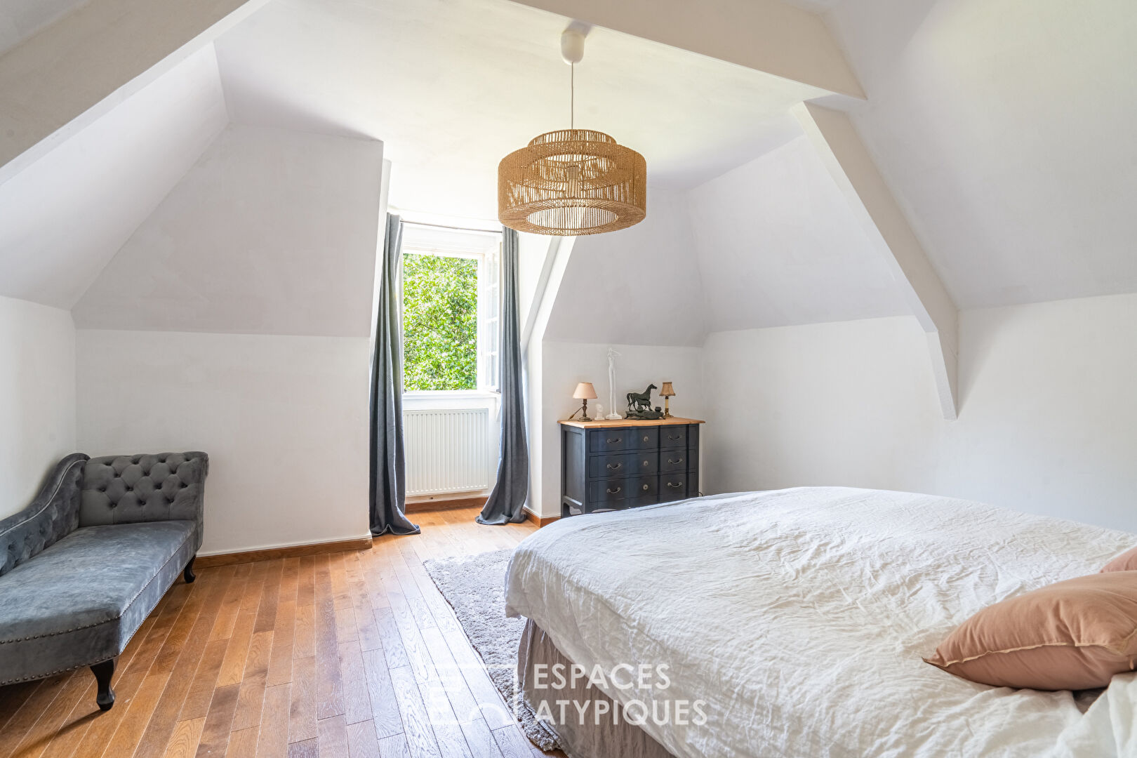 Très belle maison familiale avec piscine et jacuzzi à proximité de Clairefontaine