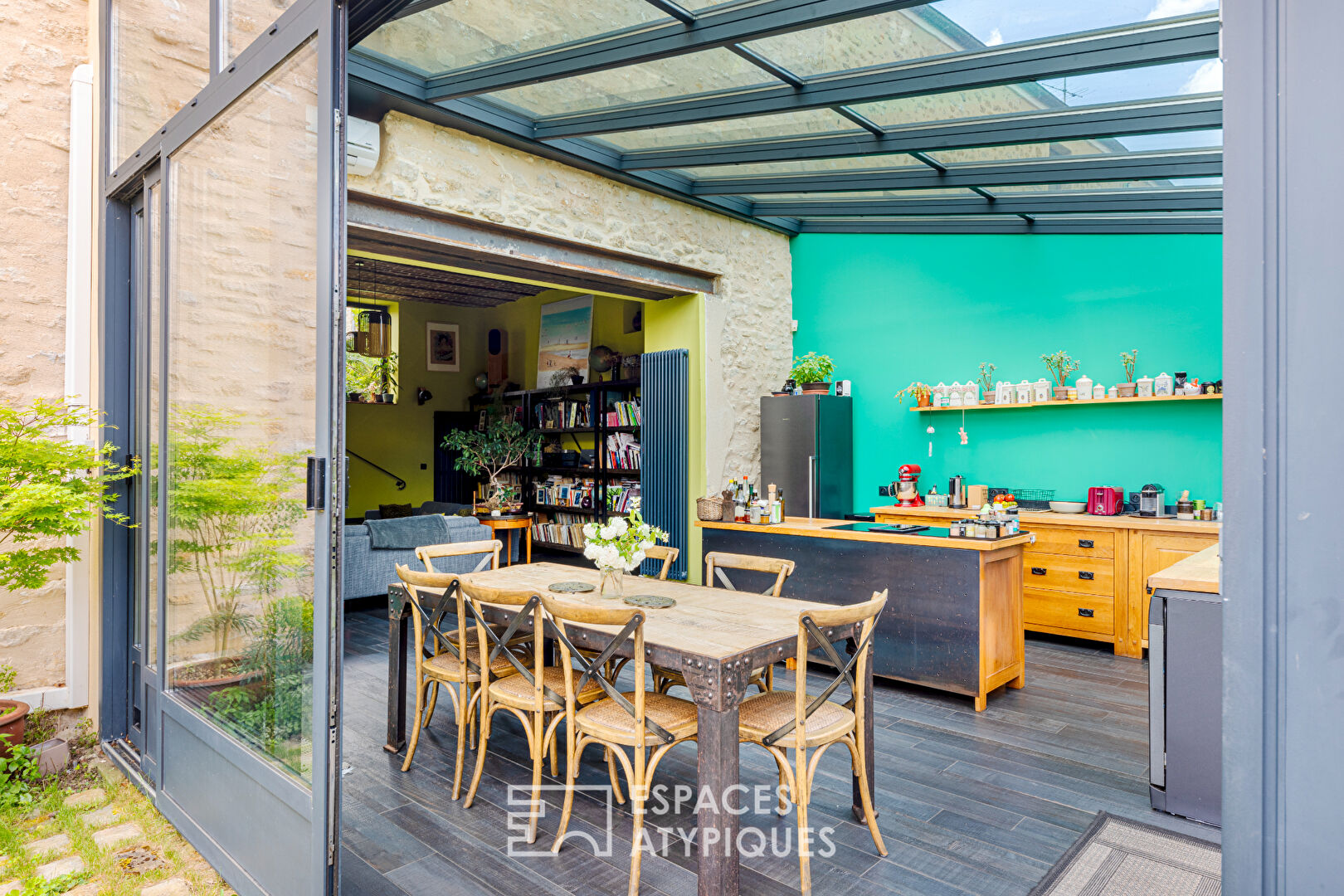 Maison en pierre, piscine, jardin bucolique et potentiel d’exception dans le Vexin