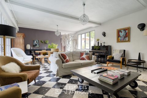 Maison de village insolite à Grosrouvre