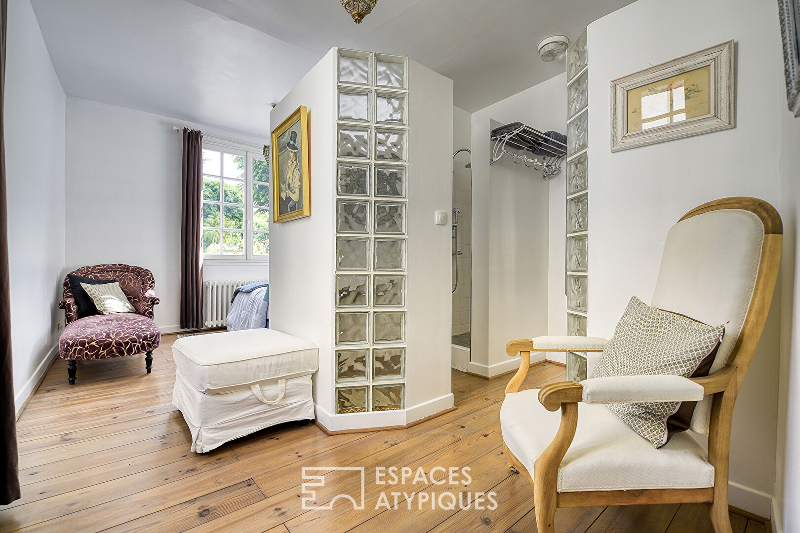 Maison de village insolite à Grosrouvre