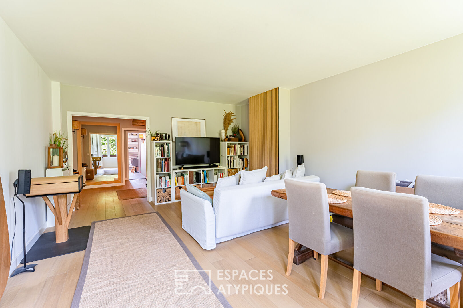 Très bel appartement lumineux avec loggia sur espaces verts