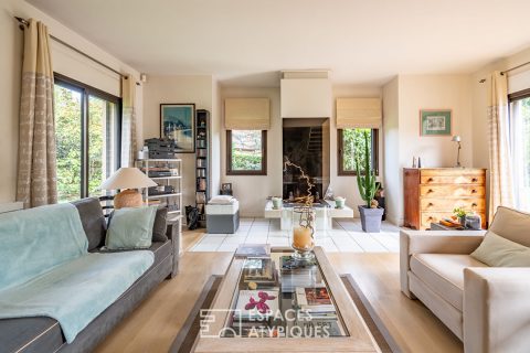 Architect-designed house in its green setting