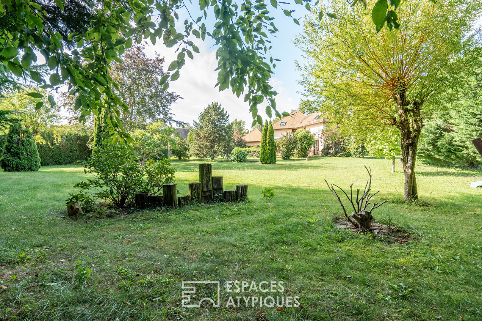 Architect-designed house in its green setting