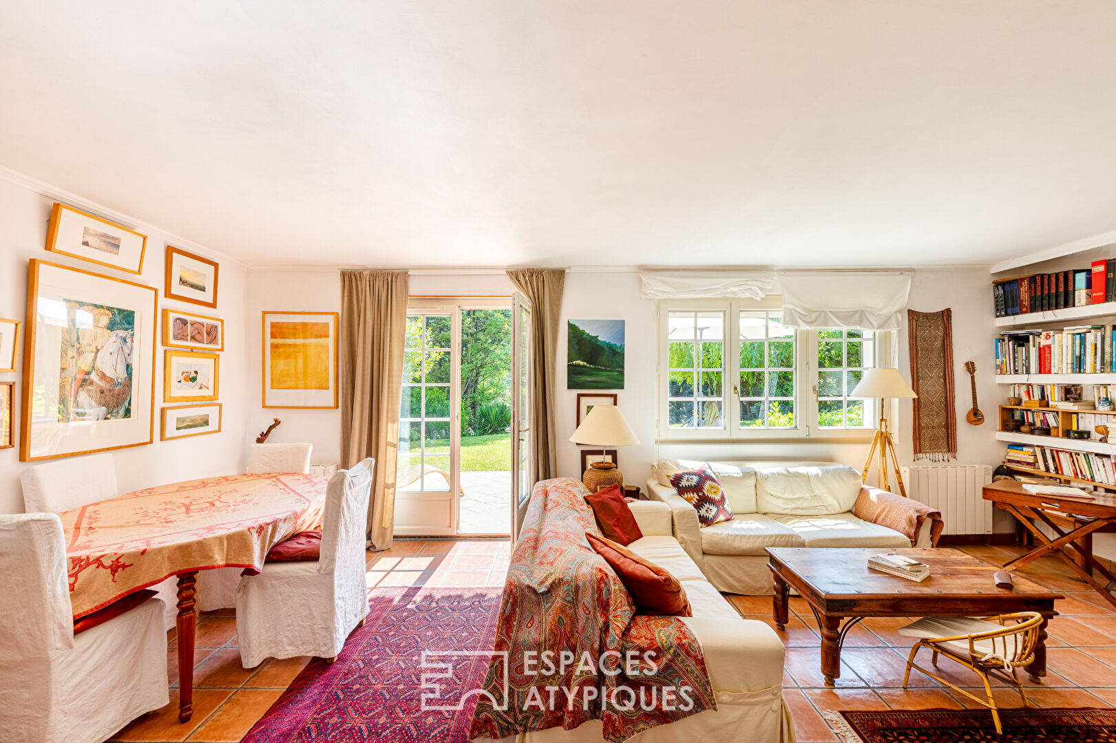 A haven of peace with multiple terraces on the heights of Vaux-sur-Seine