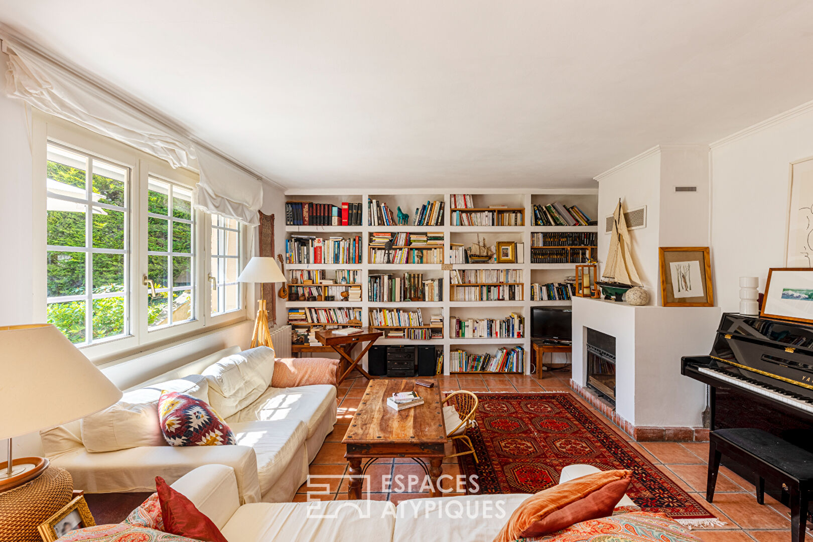 A haven of peace with multiple terraces on the heights of Vaux-sur-Seine