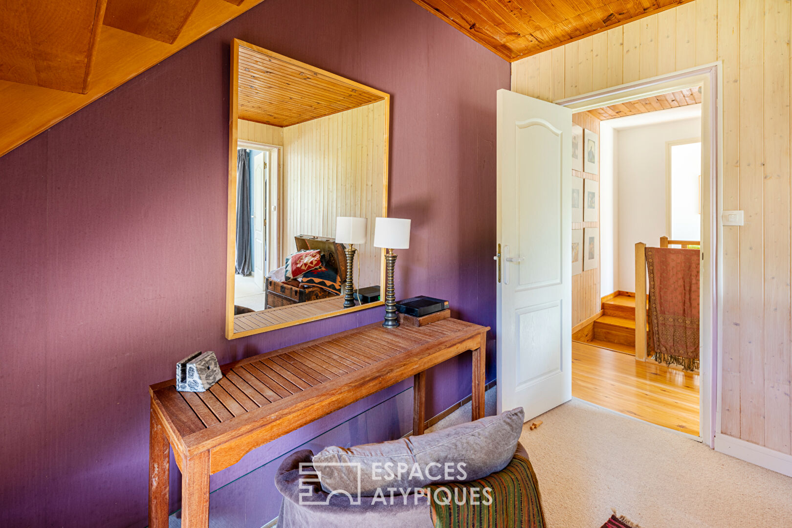 A haven of peace with multiple terraces on the heights of Vaux-sur-Seine