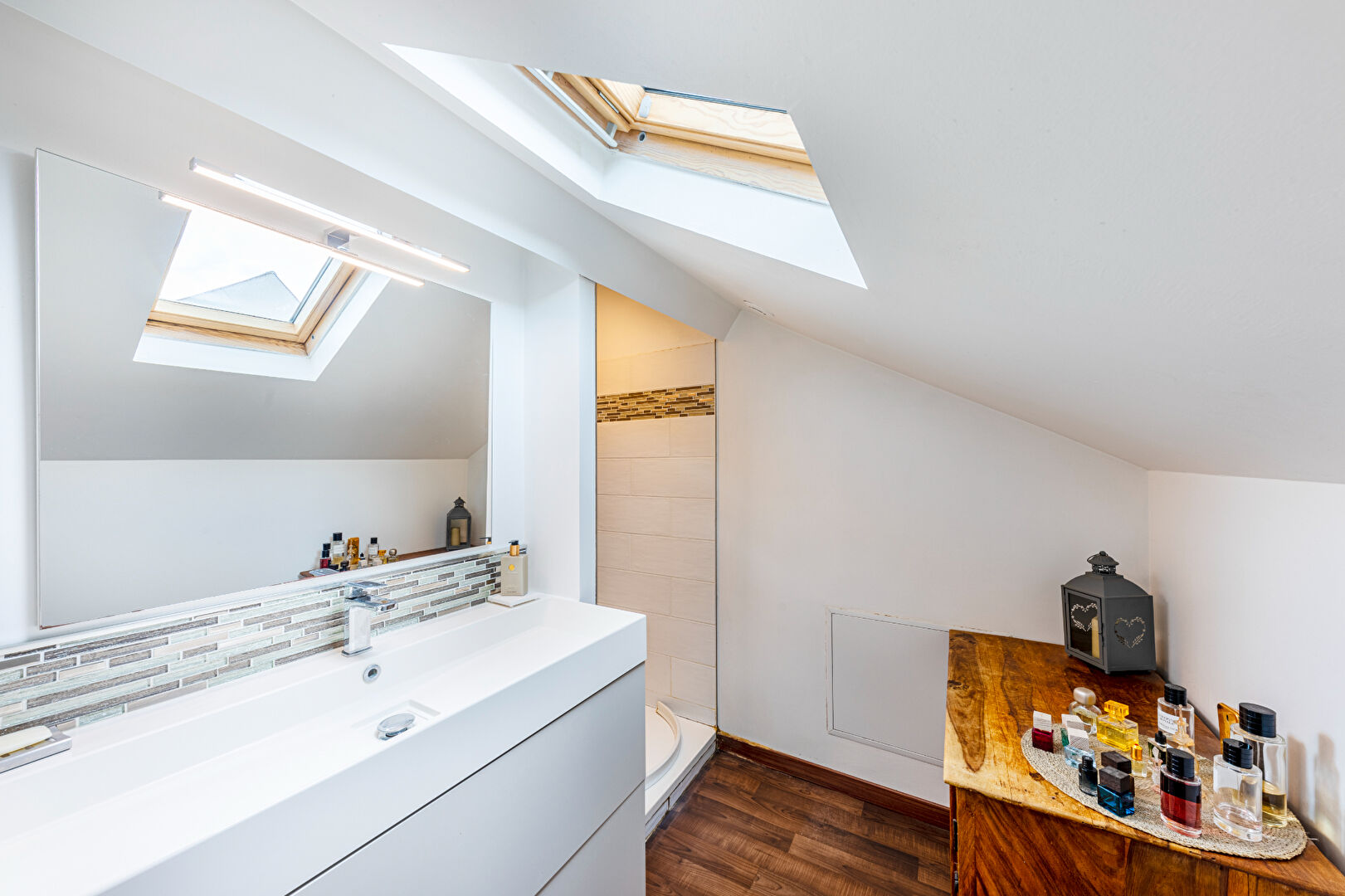 Workshop atmosphere and clean lines just a stone’s throw from the Château de Thoiry