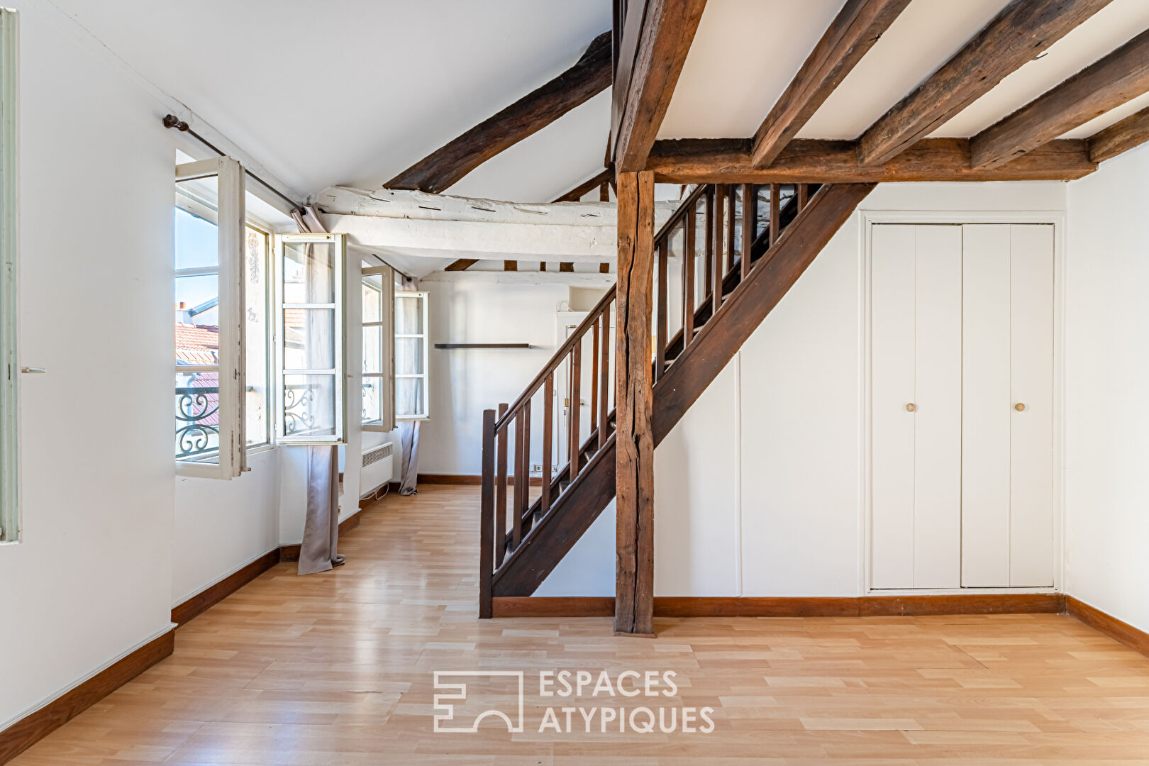 Duplex dernier étage en hyper centre de Saint-Germain en Laye
