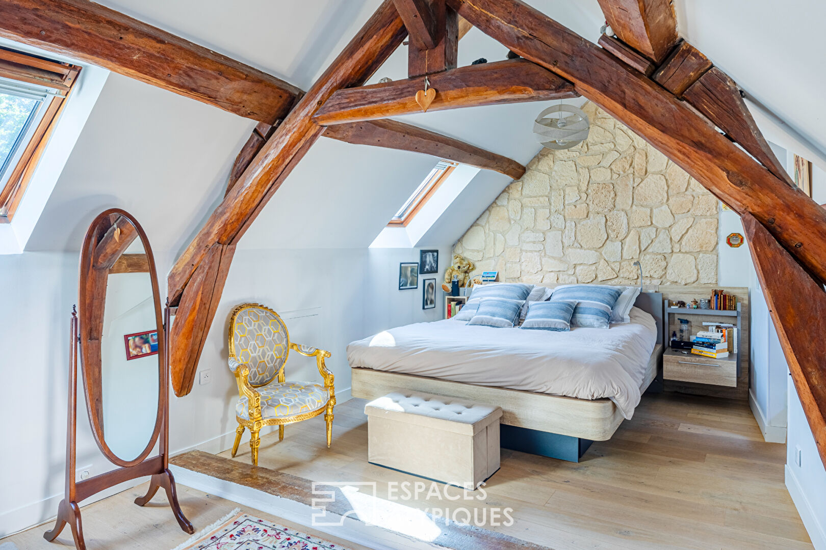 96 m2 house in the heart of an old farmhouse in Morainvilliers