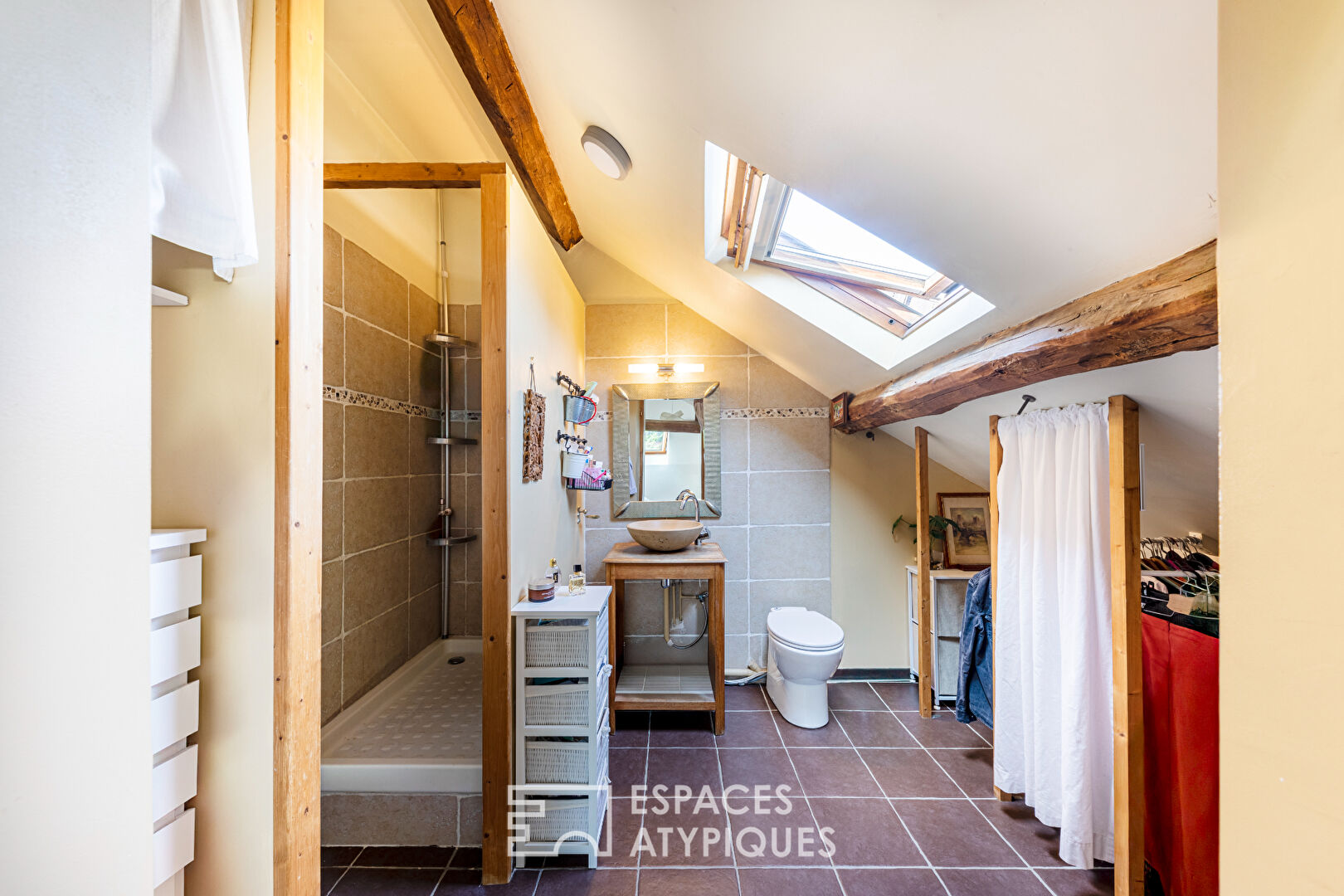 96 m2 house in the heart of an old farmhouse in Morainvilliers