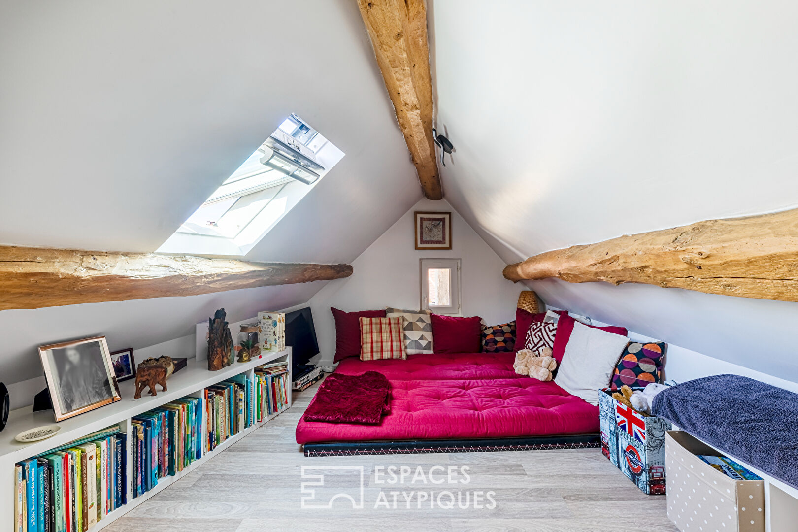 96 m2 house in the heart of an old farmhouse in Morainvilliers