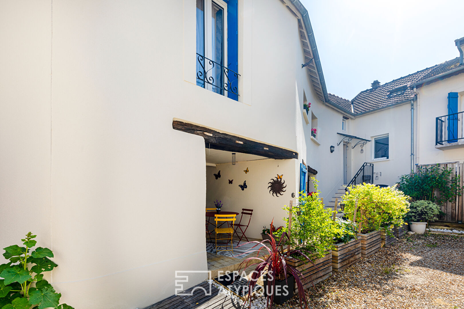 96 m2 house in the heart of an old farmhouse in Morainvilliers