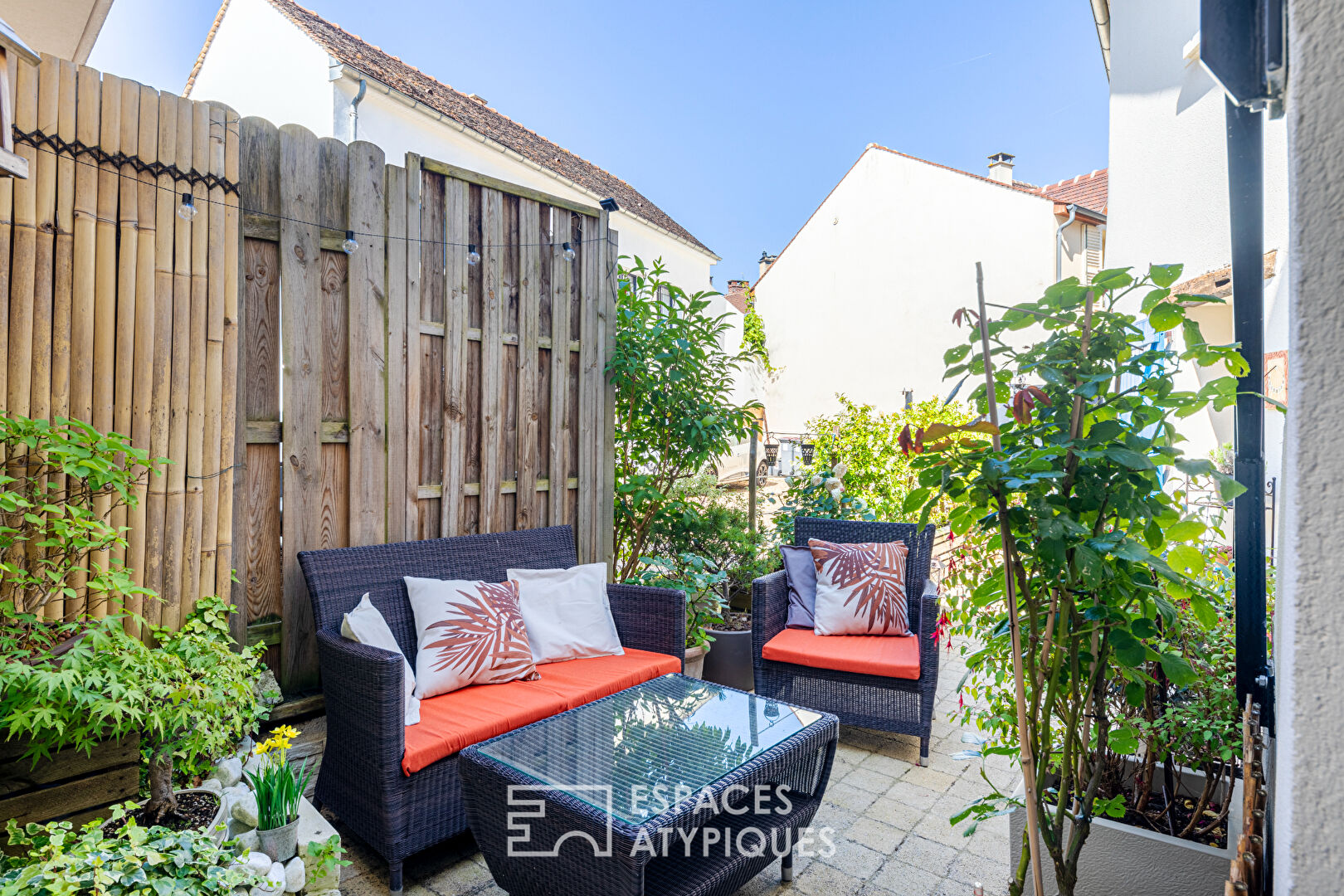 96 m2 house in the heart of an old farmhouse in Morainvilliers