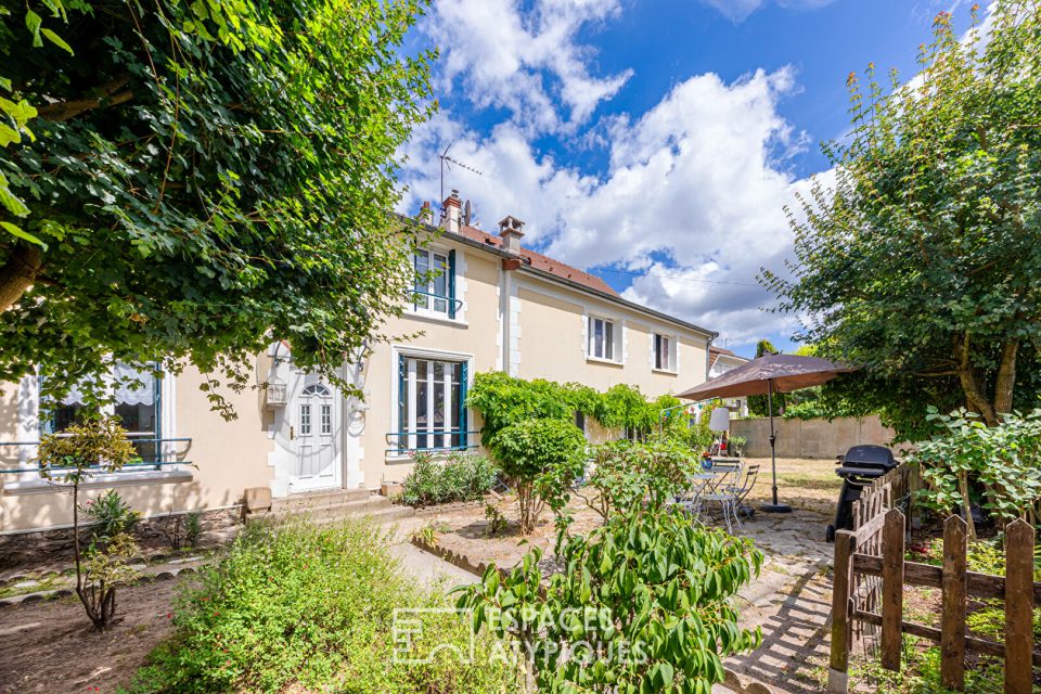 Une maison de charme à l'adresse confidentielle dans le quartier Chennevières à Conflans-Sainte-Honorine